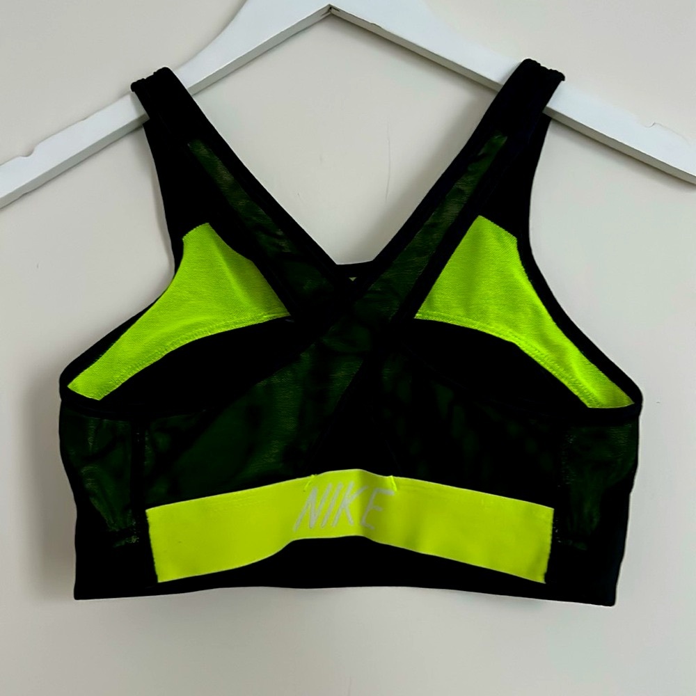 Nike Dri-fit Black/Volt Sports Bra with Cutout - S - Picture 4 of 7